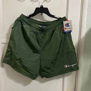 Champion warm up shorts men’s size L